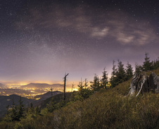 srpen / září: Noc z Lysé hory © Foto: Martin Glatzner
