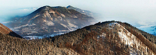 únor: Malá Stolová s pohořím Ondřejník