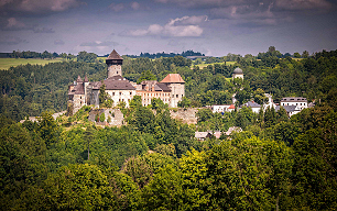 červen: Hrad Sovinec