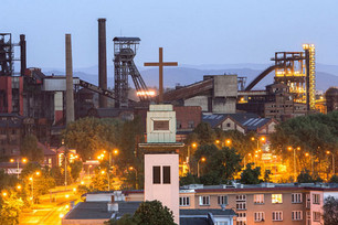 květen: Panoráma Dolní oblasti Vítkovic