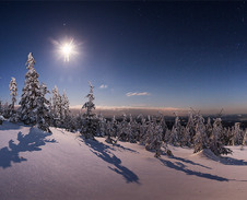 leden: Úplněk v Beskydech © Foto: Martin Glatzner