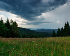 květen / červen: Před bouří na Bumbálce © Foto: Petr Pazdírek