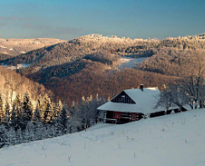 prosinec: Samoty v Beskydech © Foto: René Kajfosz