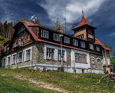 duben: Turistická chata na Ondřejníku © Foto: Petr Pazdírek