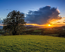 červenec: Bouřkový mrak © Foto: René Kajfosz