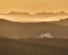 duben: Tatry z Bahence © Foto: Bogdan Kaleta