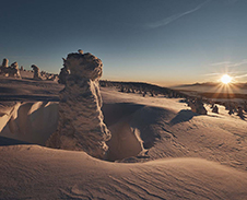 leden: Svítání na Pilsku 1557 m n. m. © Foto: Bogdan Kaleta