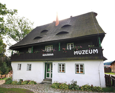 květen: Muzeum Kosárna v Karlovicích © Foto: Bořivoj Kubala