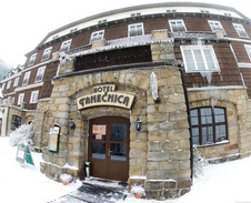 únor: Hotel Tanečnica, Pustevny © Foto: Boris Renner