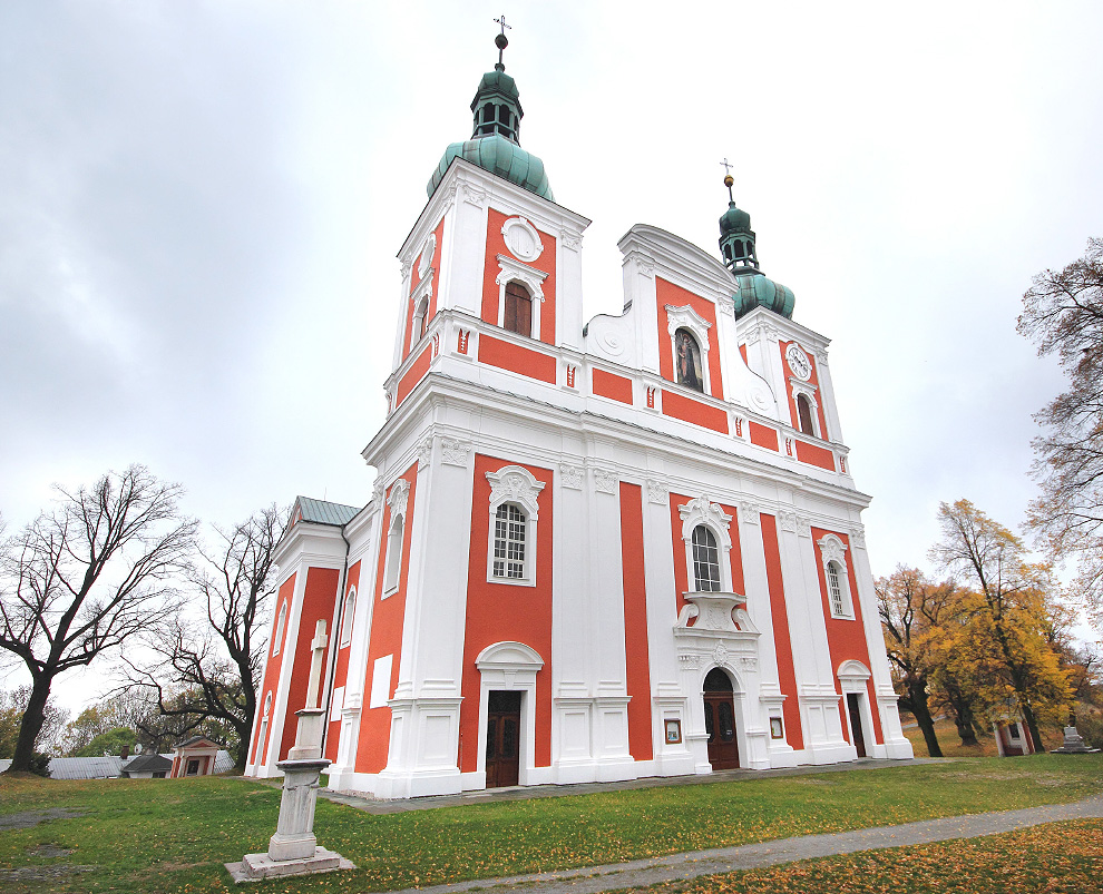 listopad: Poutní kostel Cvilín v Krnově © Foto: Bořivoj Kubala