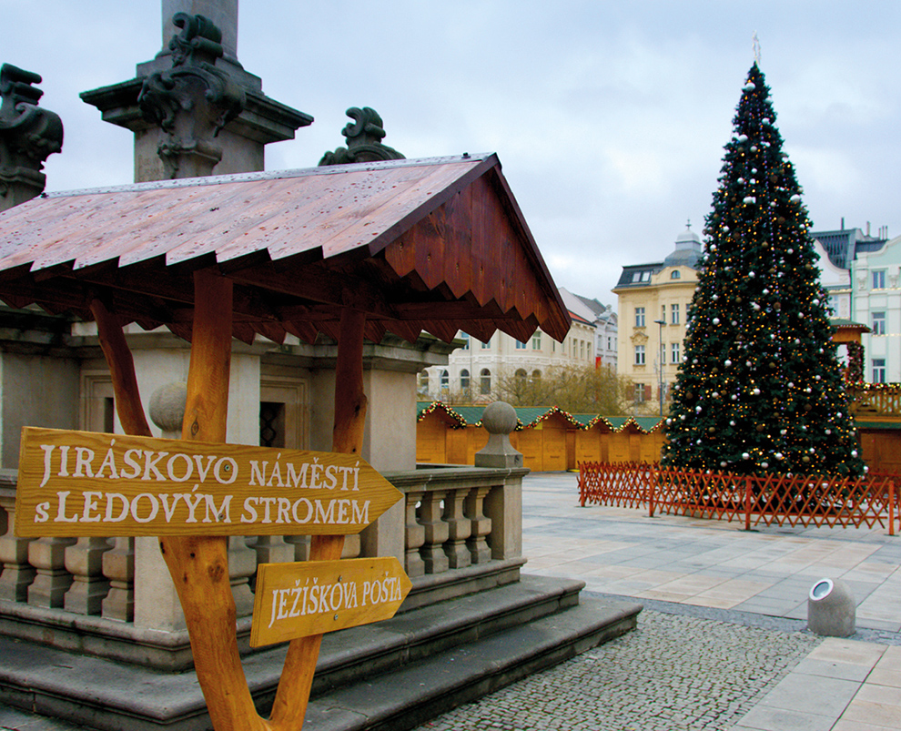 prosinec: Vánoční Masarykovo náměstí, Ostrava © Foto: Dalibor Hellebrant