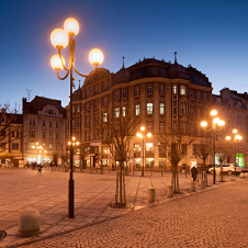 červen / červenec: Jiráskovo náměstí (Kuří rynek)
